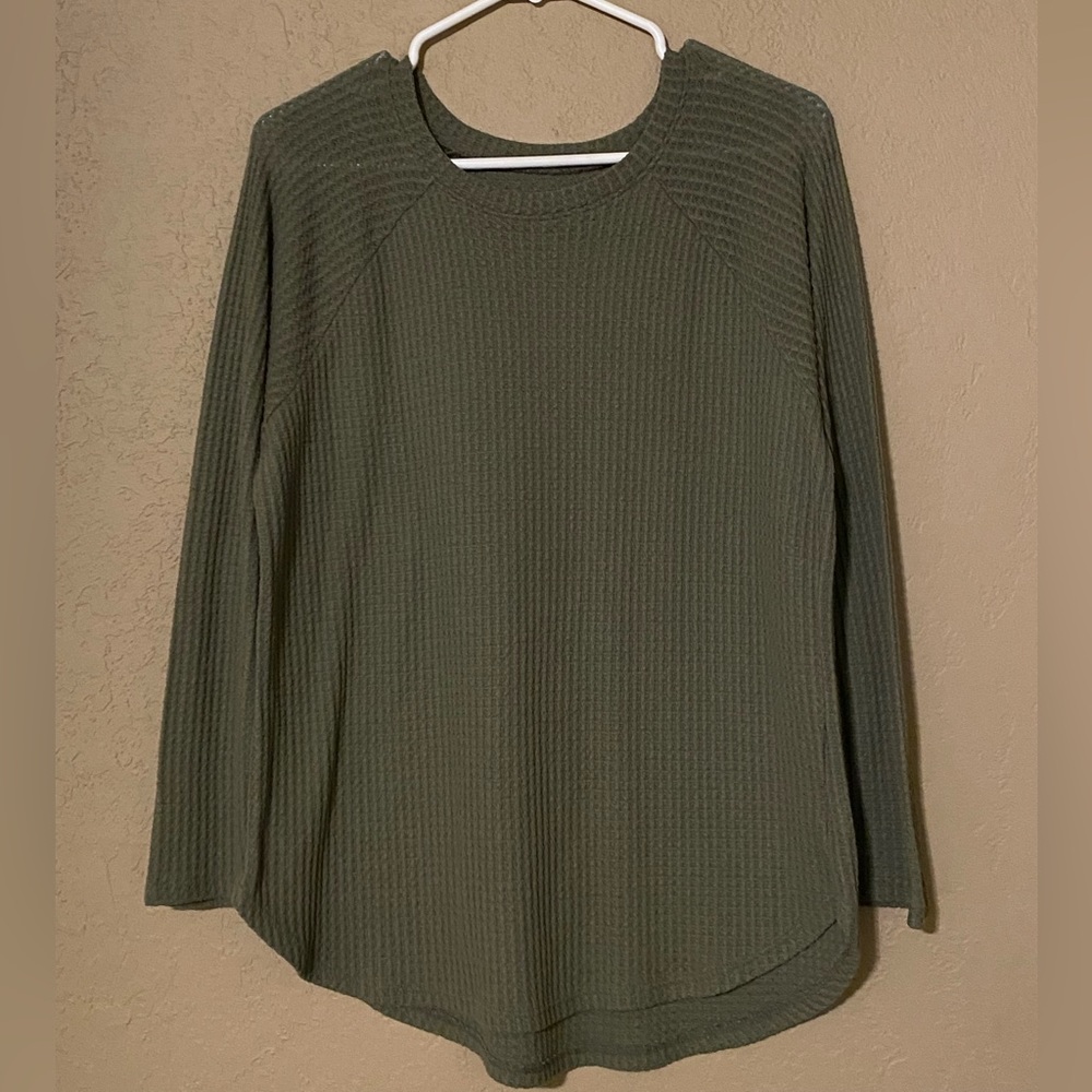 AE Long-Sleeved Shirt-blouse